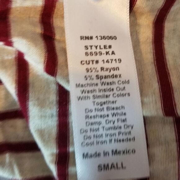 PST Red & White Stripe Turtleneck Size Small - Picture 5 of 5